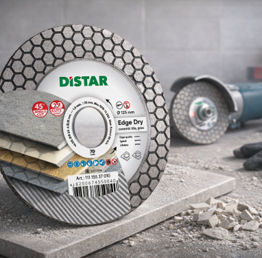 Cięcie płytek pod kątem 45° - jak uzyskać czystą krawędź bez wyszczerbień?